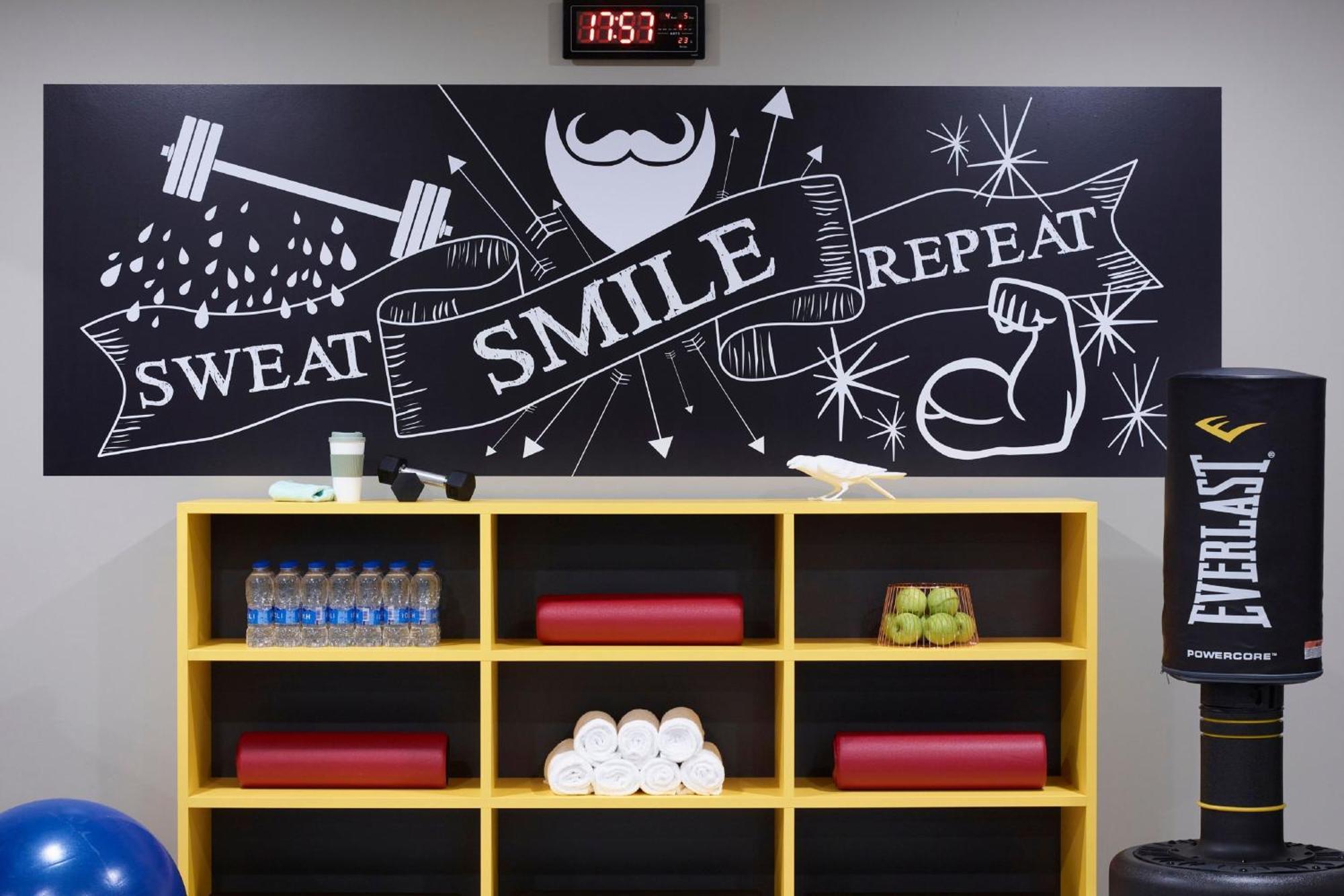 Moxy Athens City Ngoại thất bức ảnh